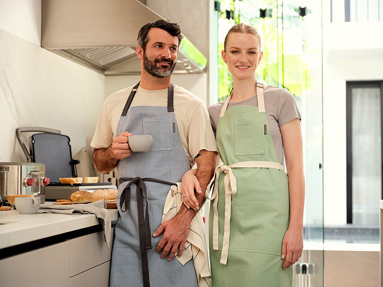 Bib Apron with pockets