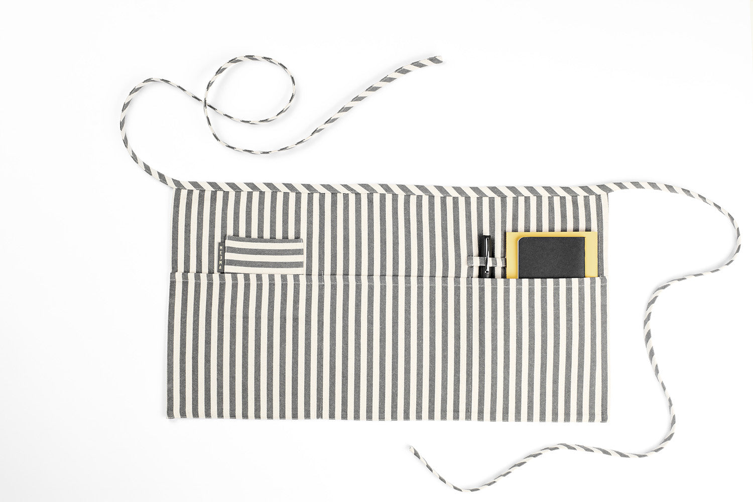 short waist apron with pockets