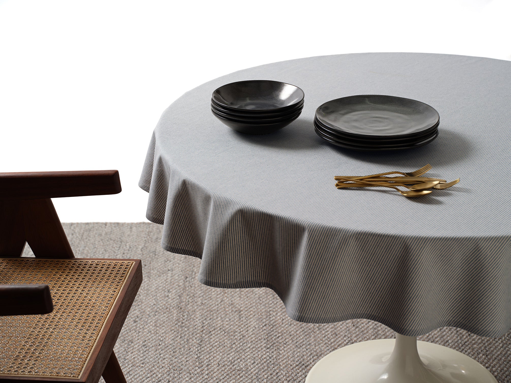 round tablecloth