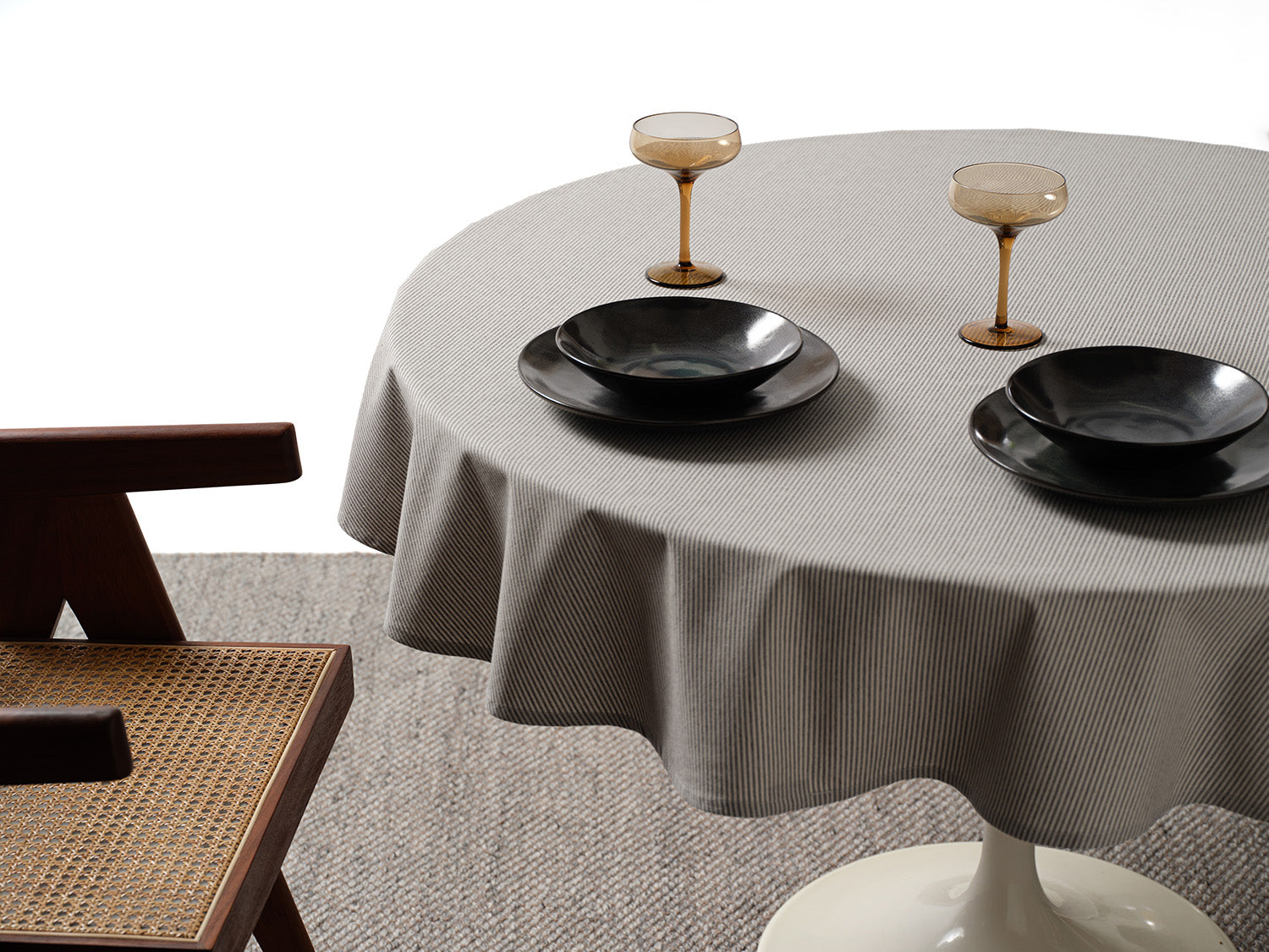 round tablecloth