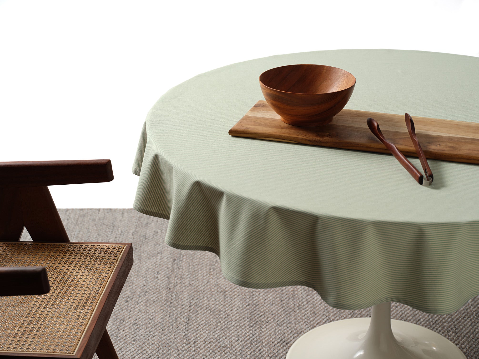 round tablecloth